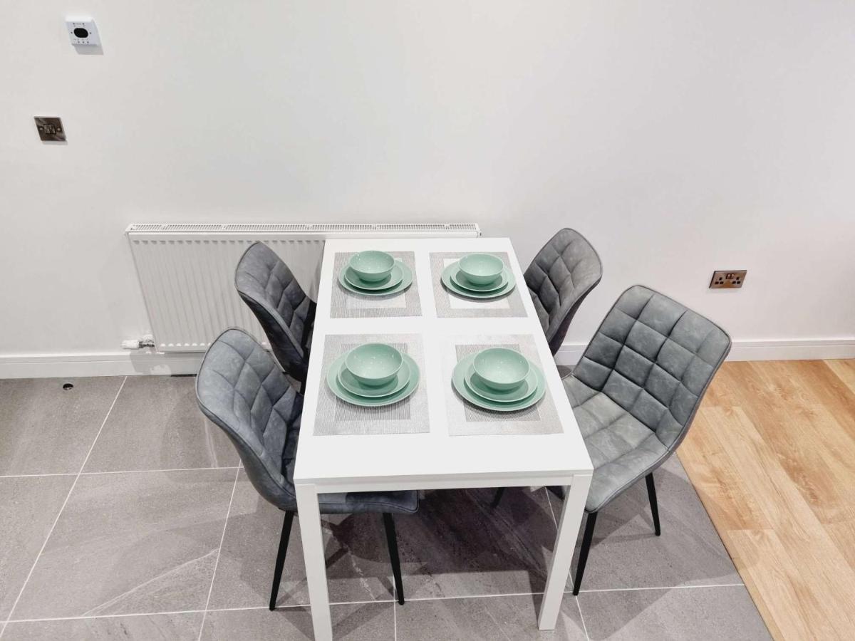 Lmk, Spacious 1 Bedroom Ground Floor Apartment, Ev Charger, Free Parking Wi-Fi, Great Location Belfast Eksteriør bilde
