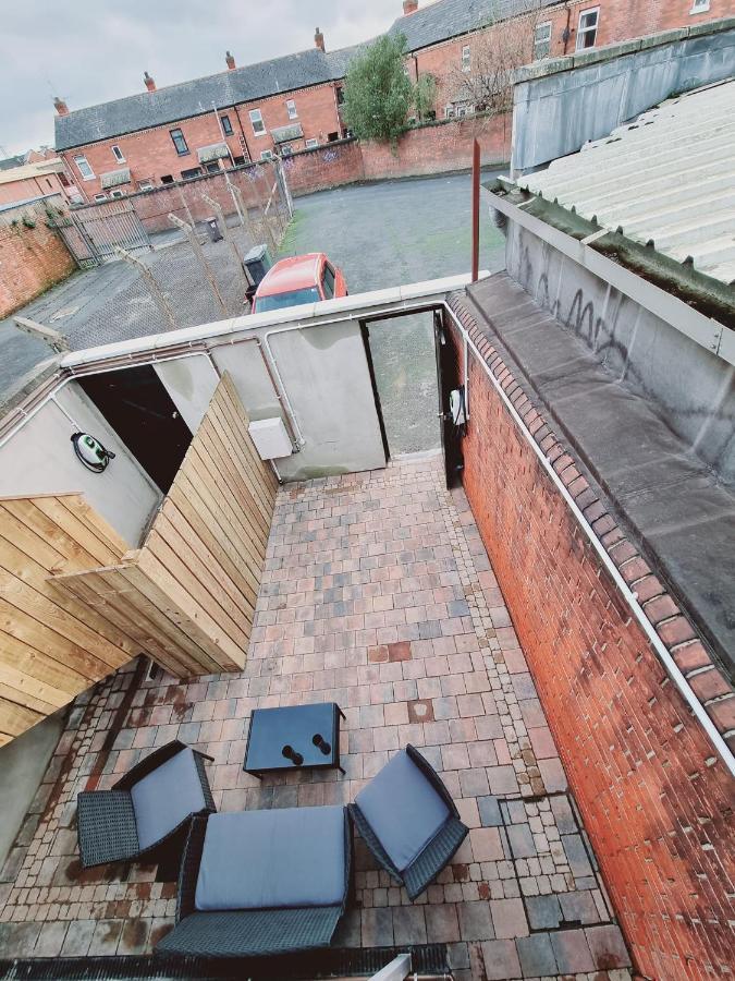 Lmk, Spacious 1 Bedroom Ground Floor Apartment, Ev Charger, Free Parking Wi-Fi, Great Location Belfast Eksteriør bilde