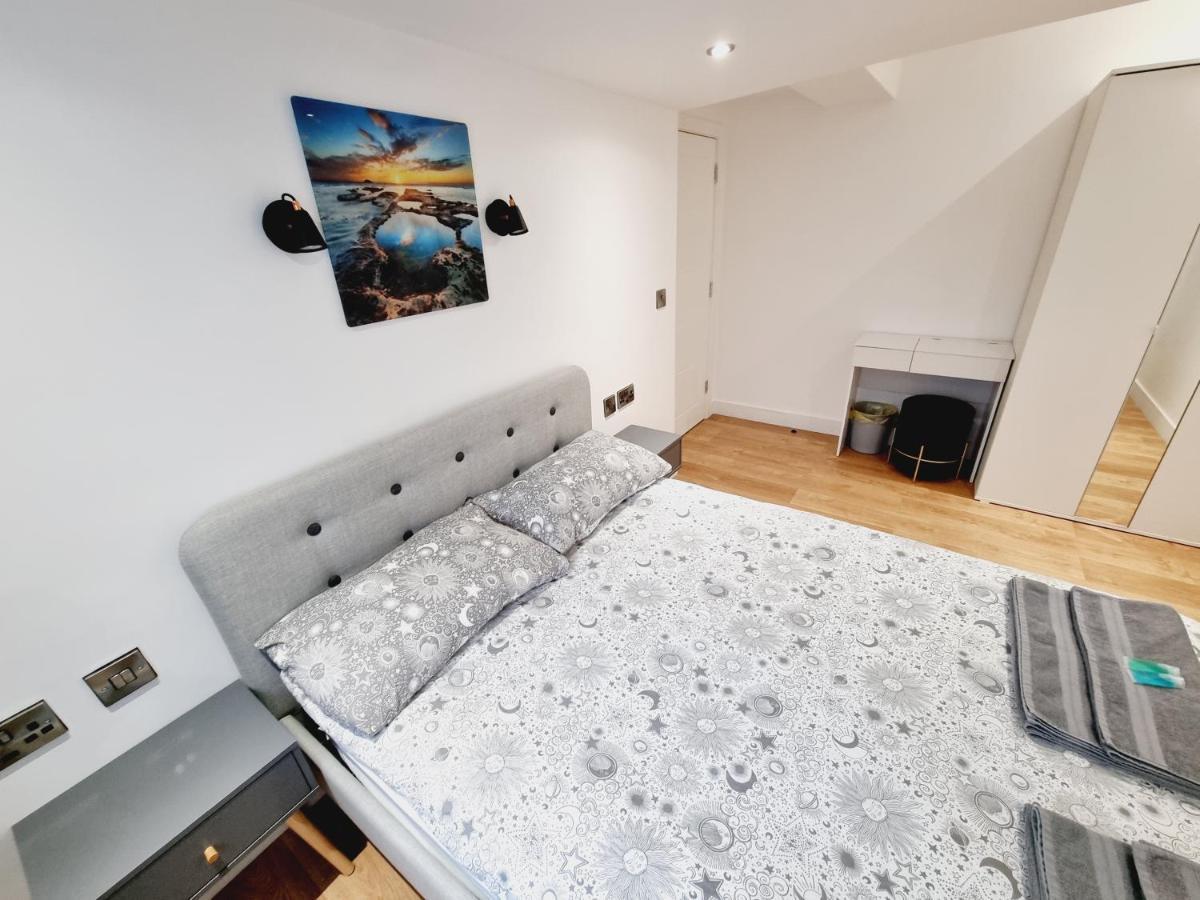 Lmk, Spacious 1 Bedroom Ground Floor Apartment, Ev Charger, Free Parking Wi-Fi, Great Location Belfast Eksteriør bilde